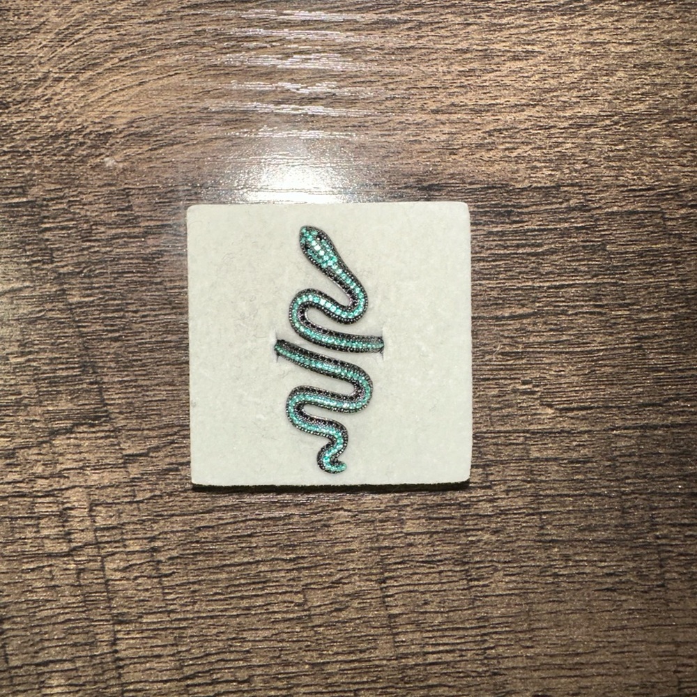 *SOLD* Taylor Swift Reputation Green Snake Ring - Picture 4 of 4